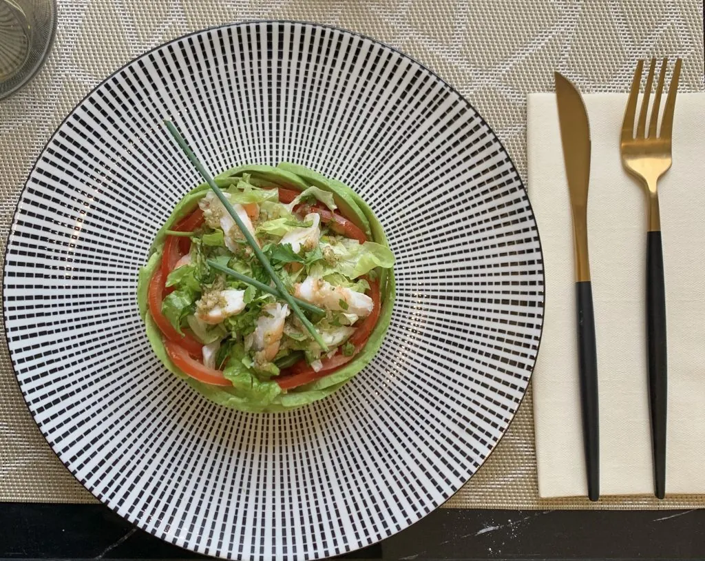 Salade Avocat Crevettes - Silk Paris